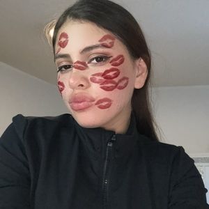 Meet your Posher, Sara nicol